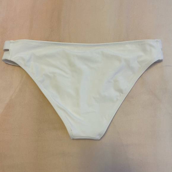 NWOT Target Shade & Shore White Bikini Bottoms - Picture 2 of 4